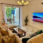 Casa vacanze The Garden & Pool Townhouse