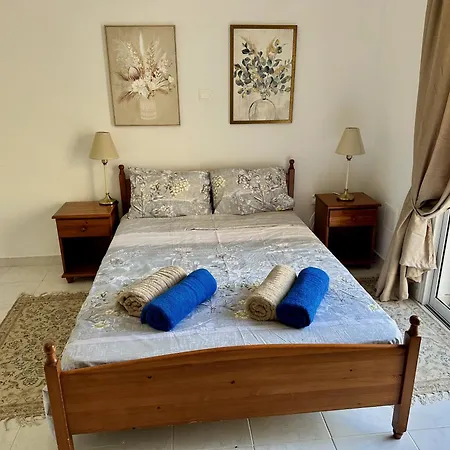 The Garden & Pool Townhouse בית נופש