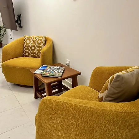 The Garden & Pool Townhouse פאפוס