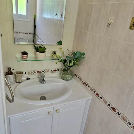 The Garden & Pool Townhouse בית נופש *