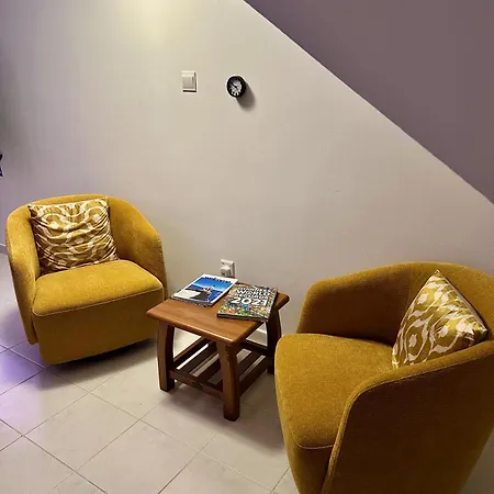 The Garden & Pool Townhouse בית נופש