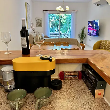 The Garden & Pool Townhouse פאפוס