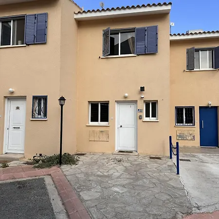 The Garden & Pool Townhouse Holiday home *