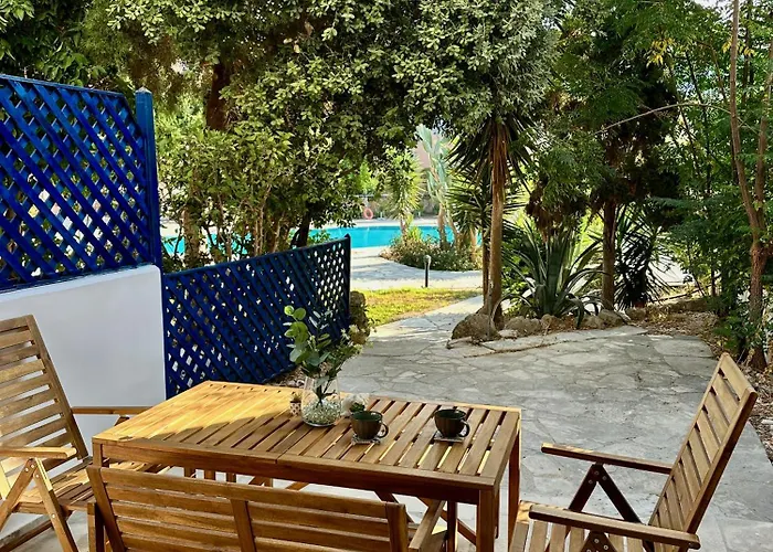 The Garden & Pool Townhouse