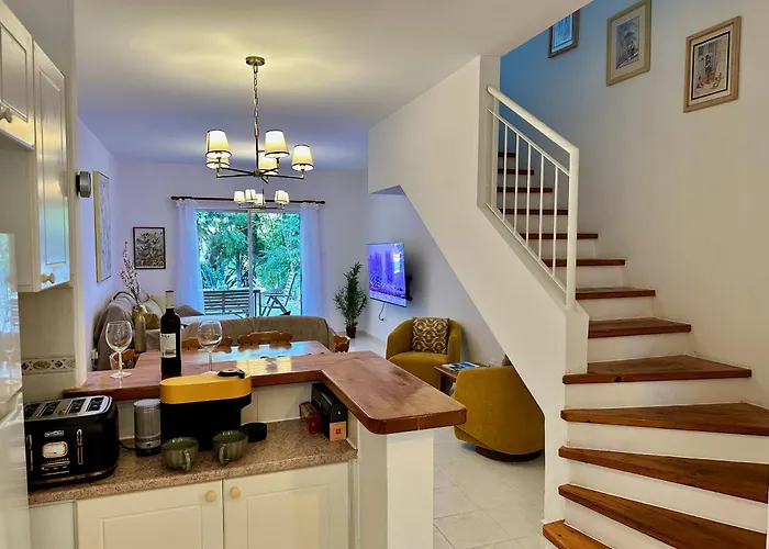 The Garden & Pool Townhouse Paphos