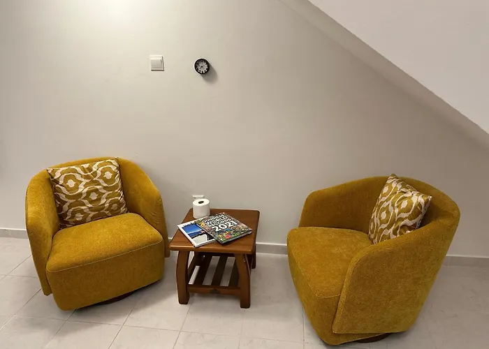 The Garden & Pool Townhouse