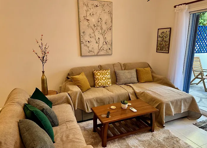 Prázdninový dům The Garden & Pool Townhouse