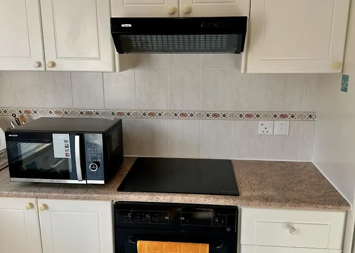 Prázdninový dům The Garden & Pool Townhouse *