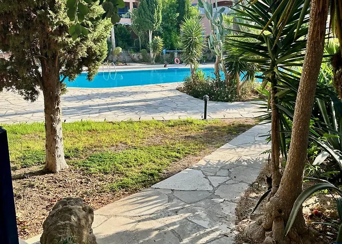 Feriehus The Garden & Pool Townhouse Paphos