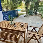 Holiday home The Garden & Pool Townhouse