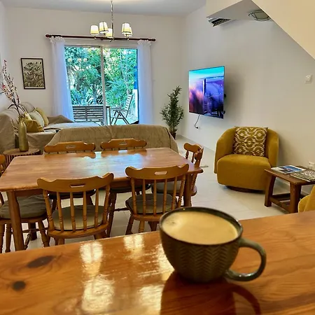 The Garden & Pool Townhouse