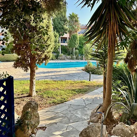 The Garden & Pool Townhouse Tatil Evi