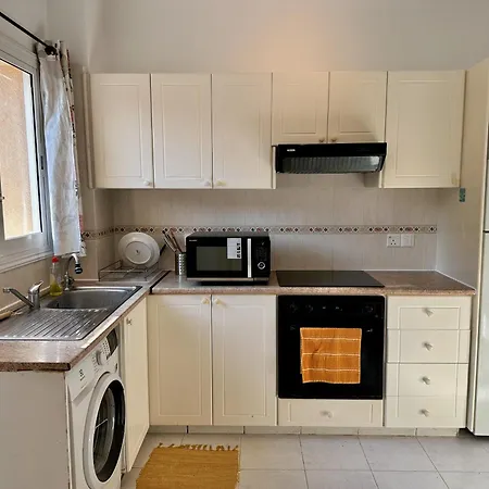 The Garden & Pool Townhouse * Pafos